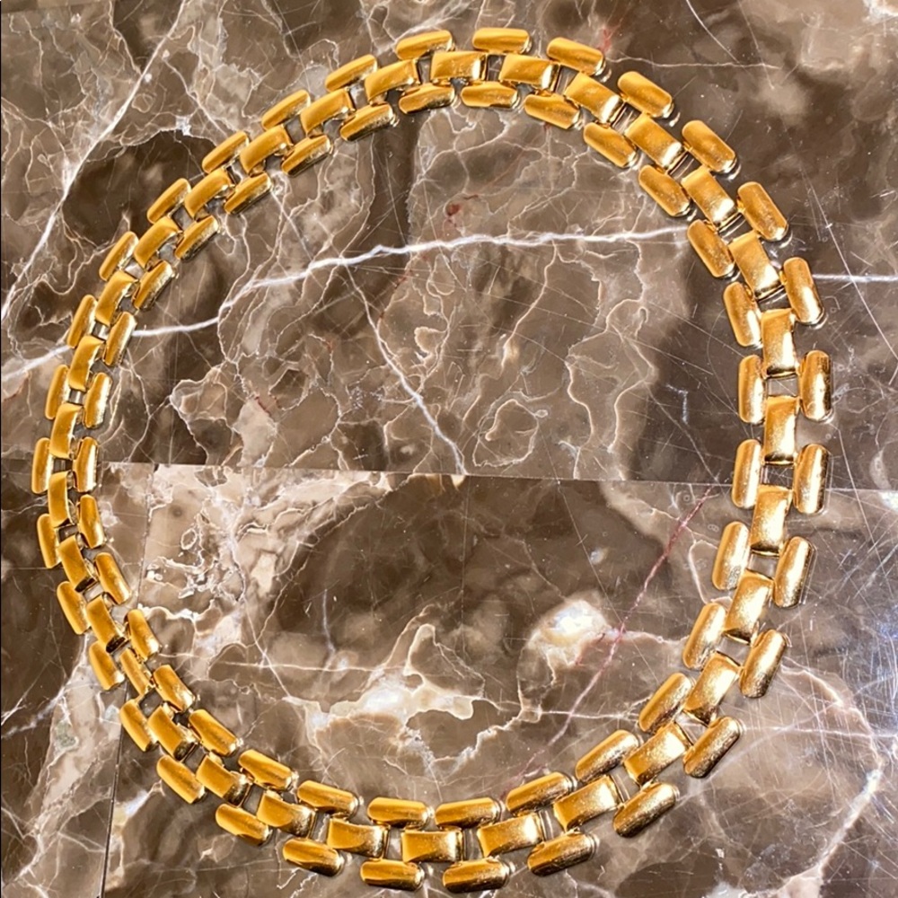 Napier Gold Toned Necklace Pat. 4.774.743 Vintage